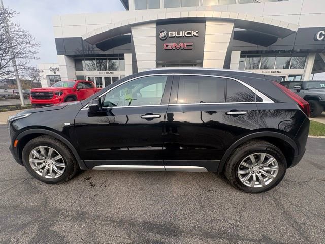 Used 2022 Cadillac XT4 Premium Luxury w/ Enhanced Visibility Package image 8