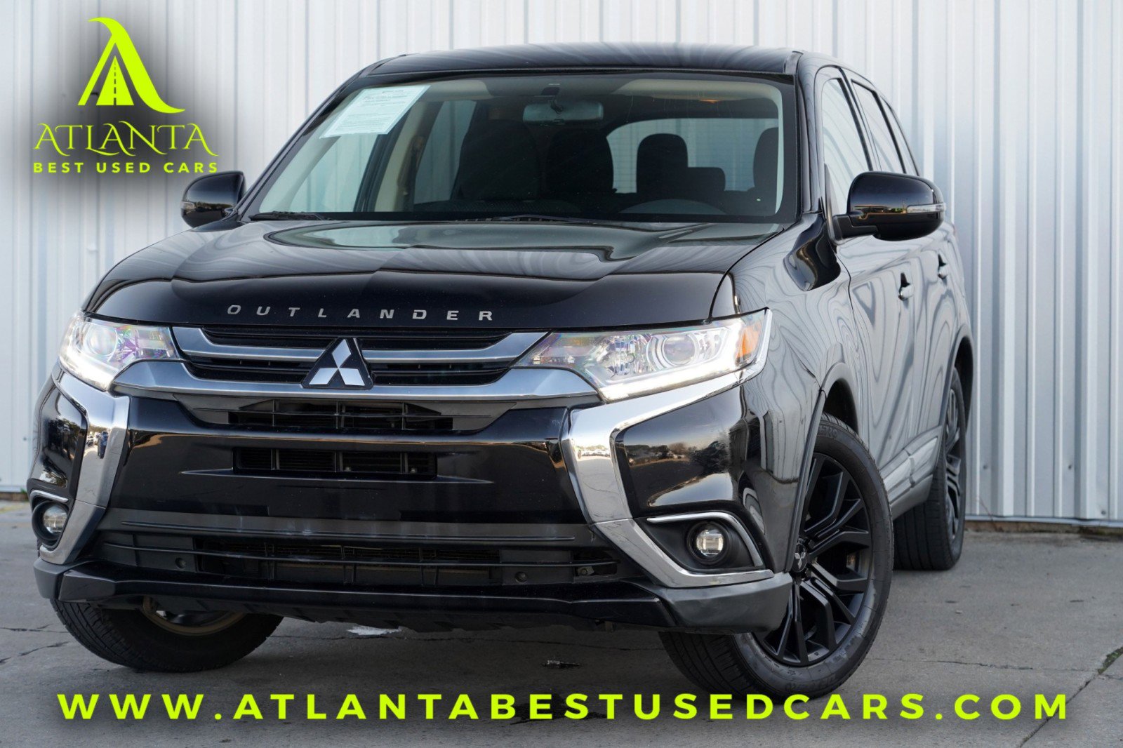 Used 2017 Mitsubishi Outlander SE image 1