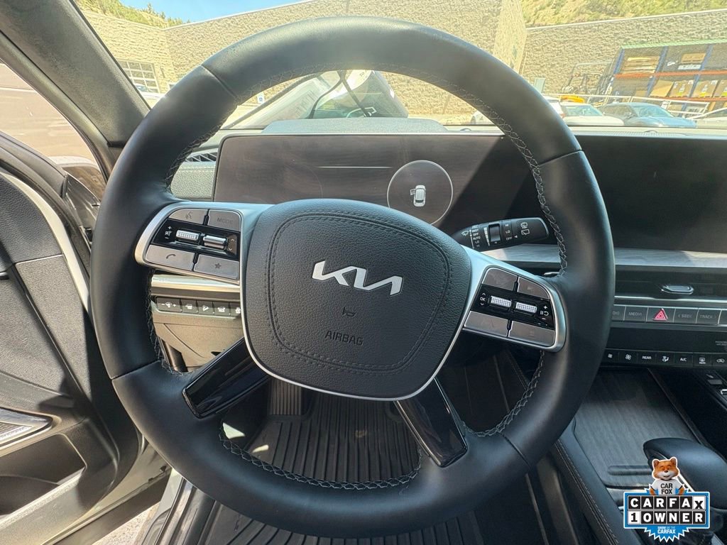 Certified 2025 Kia Telluride SX Prestige X-Line AWD/4WD image 2