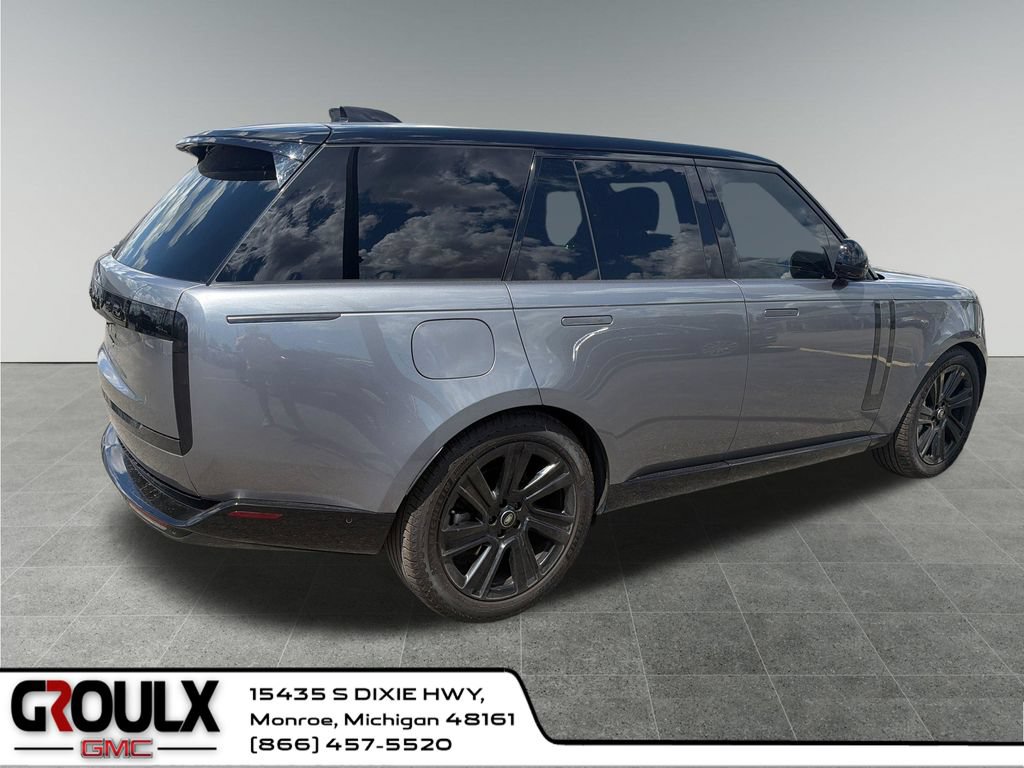 Used 2024 Land Rover Range Rover SE AWD/4WD image 5