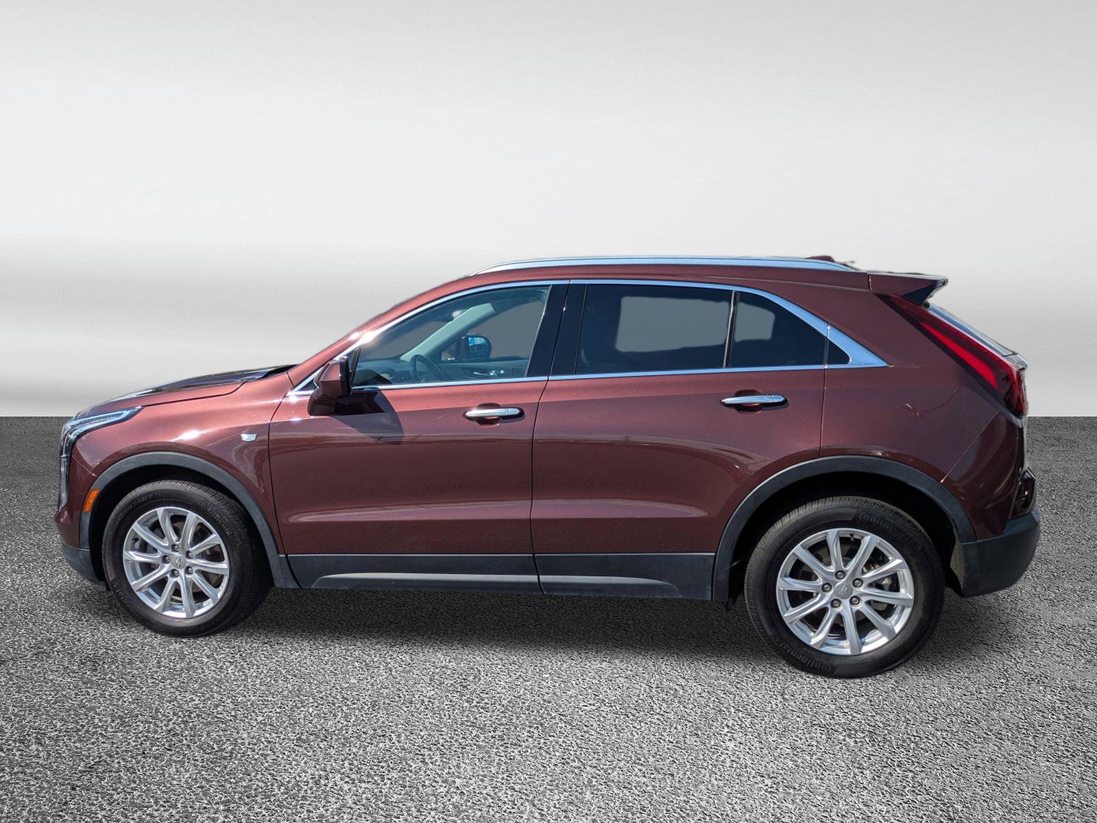 Used 2023 Cadillac XT4 Luxury w/ Cold Weather Package image 31