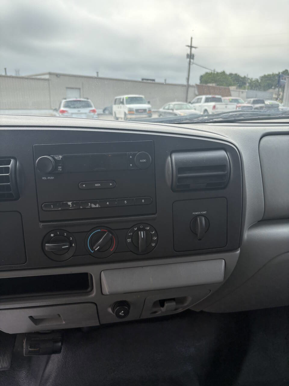 Used 2005 Ford F250 XL image 16