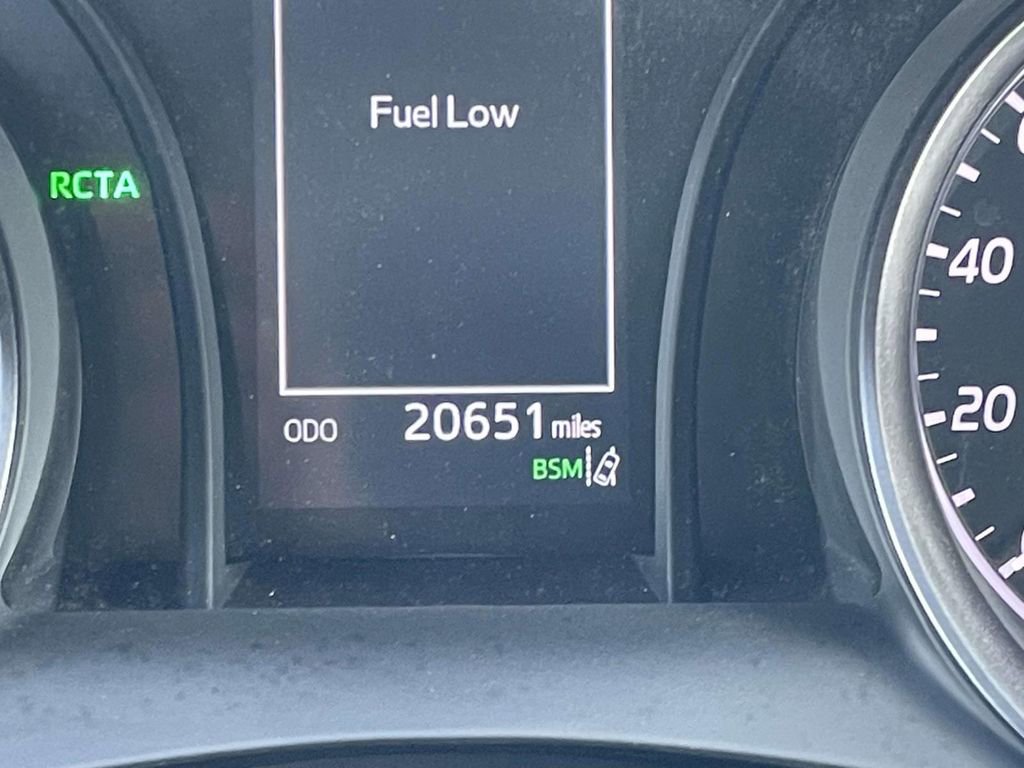 Used 2024 Toyota Camry SE image 37