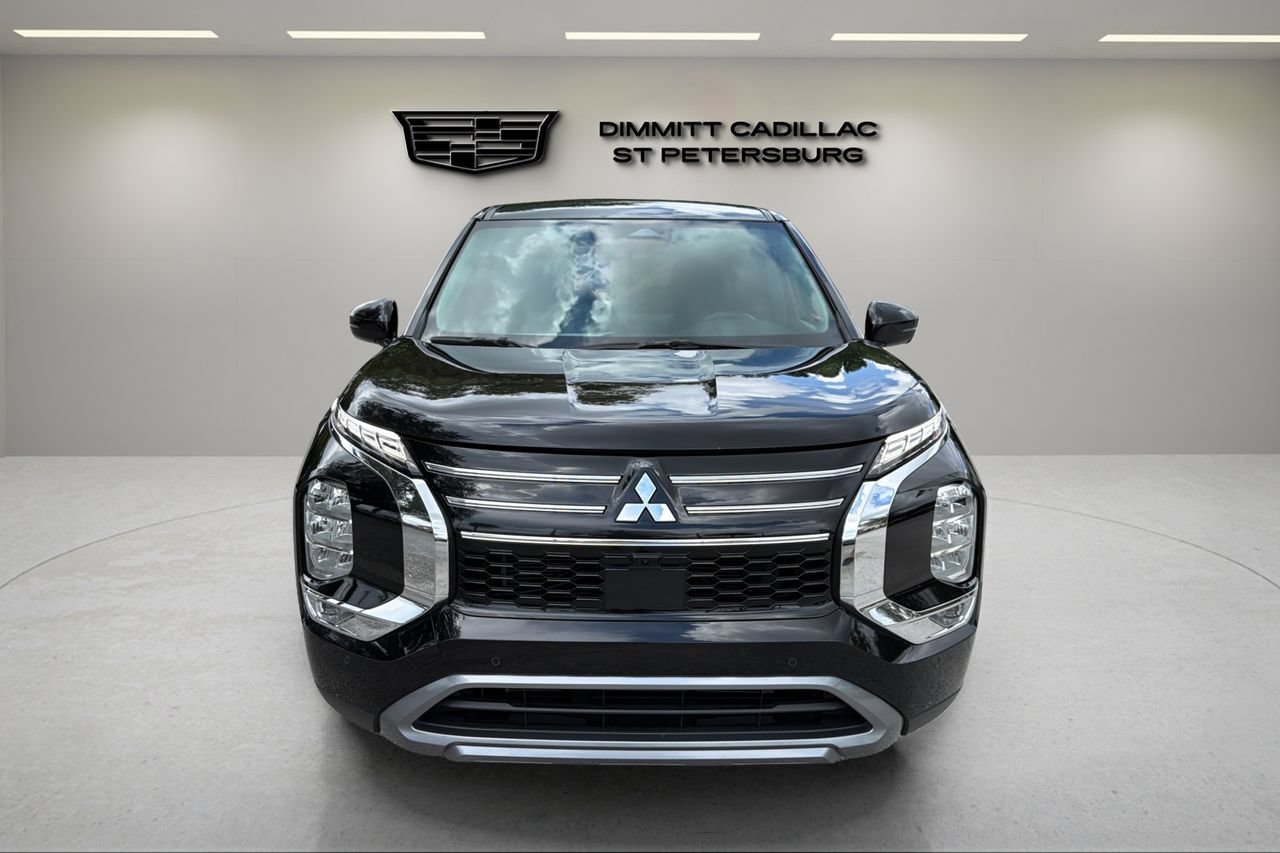 Used 2025 Mitsubishi Outlander SE FWD image 8