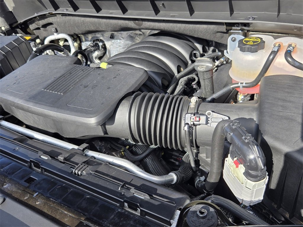 Used 2025 Chevrolet Silverado 1500 LTZ image 18