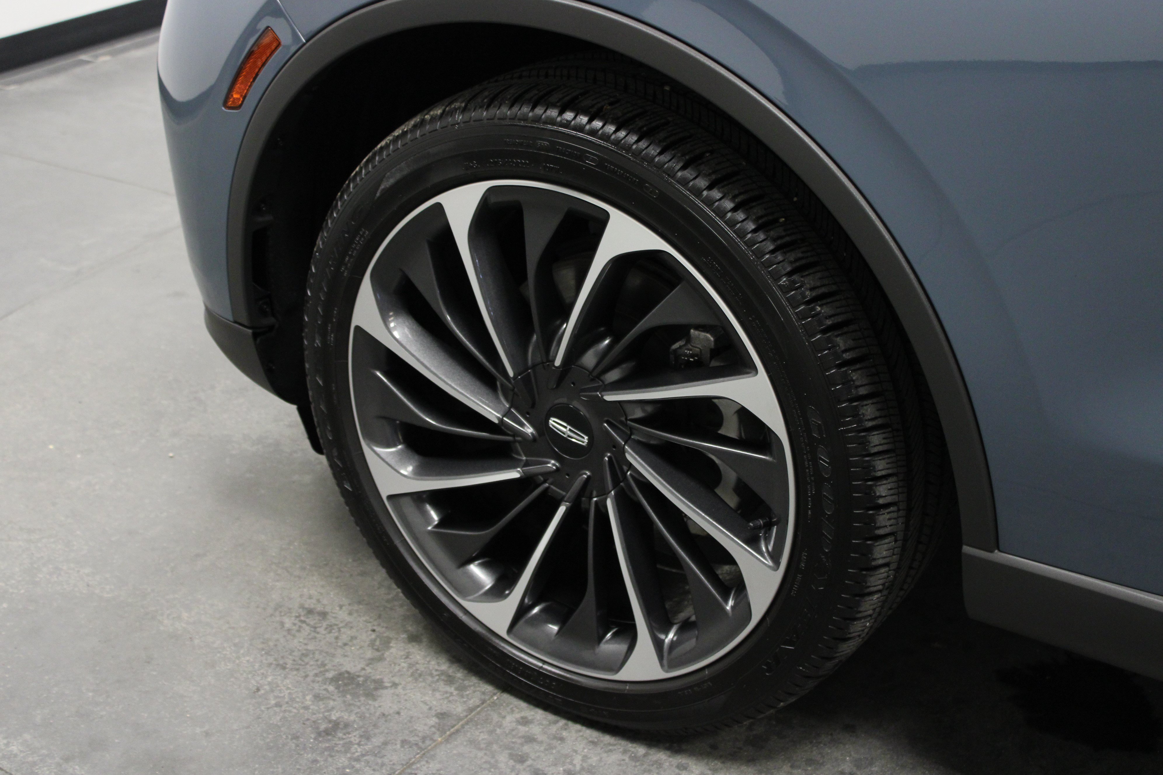 Used 2025 Lincoln Aviator Reserve w/ Luxury Package RWD image 10