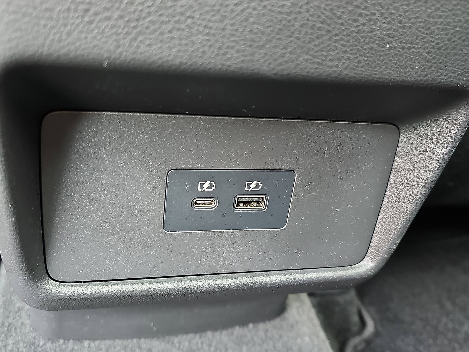 Certified 2021 Nissan Rogue SV w/ Premium Package image 11