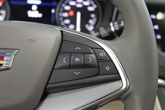 Used 2025 Cadillac XT5 Premium Luxury w/ Technology Package AWD/4WD image 20