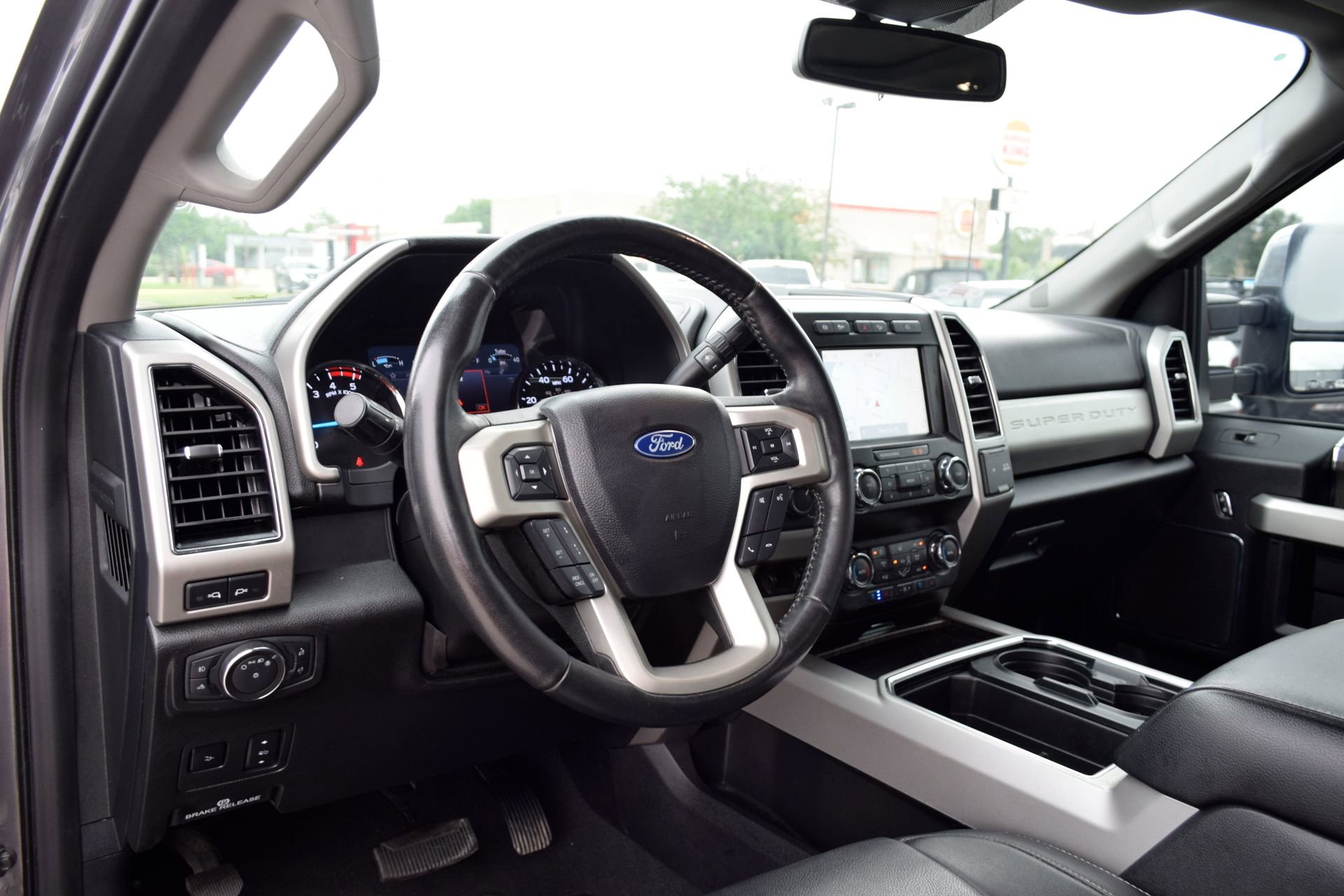 Used 2021 Ford F250 Lariat w/ Lariat Ultimate Package AWD/4WD image 17