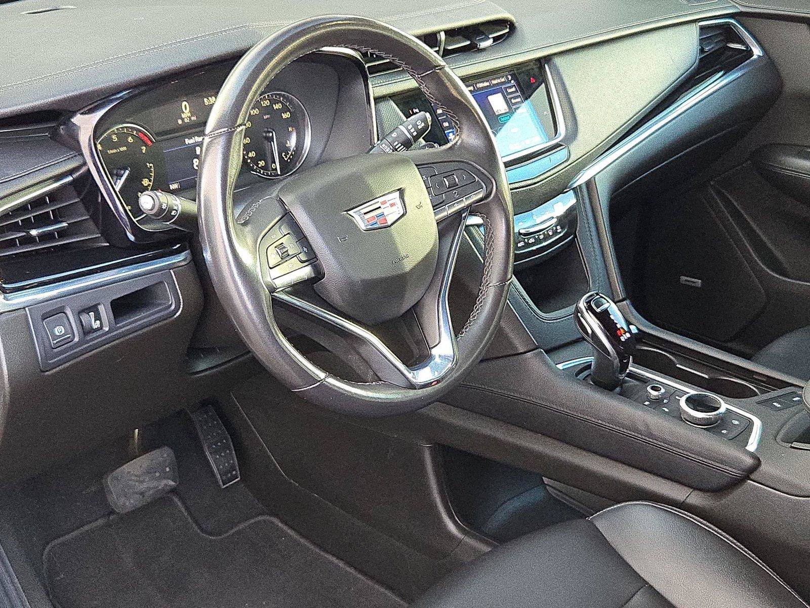 Used 2023 Cadillac XT6 Luxury FWD image 10