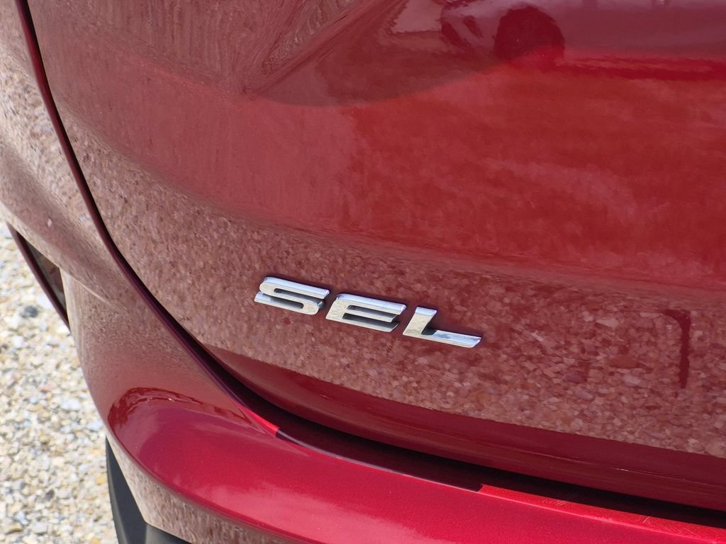 Used 2024 Ford Edge SEL AWD/4WD image 10