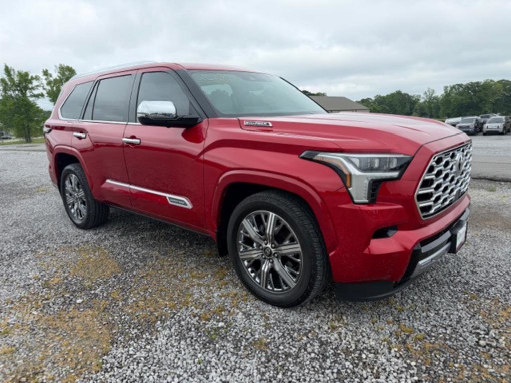 Used 2025 Toyota Sequoia Capstone AWD/4WD image 5