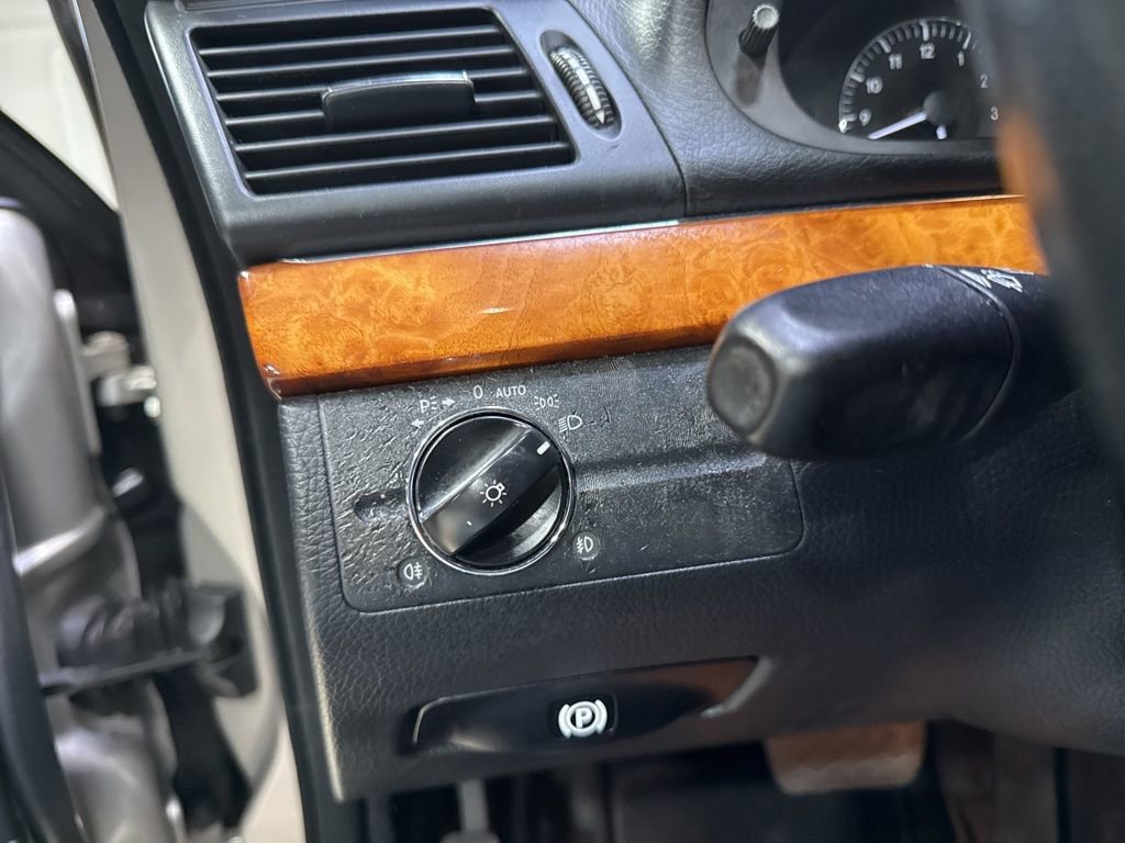 Used 2007 Mercedes-Benz E 550 Sedan image 14