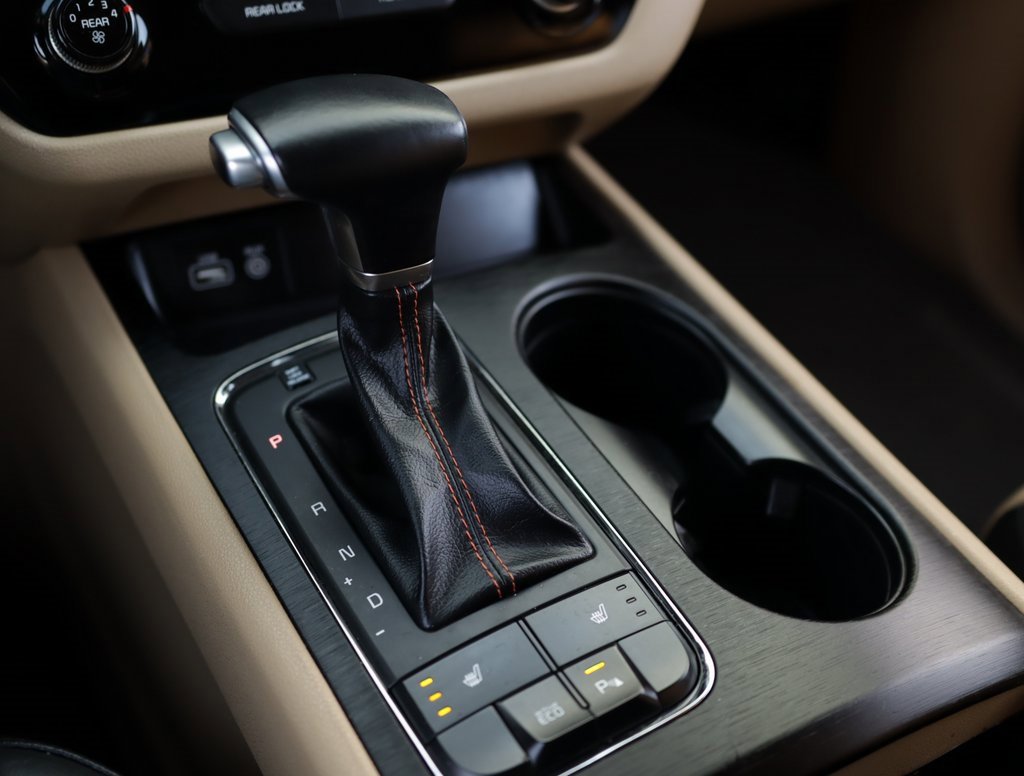 Used 2018 Kia Sedona LX w/ LX Essentials Premium Package image 18