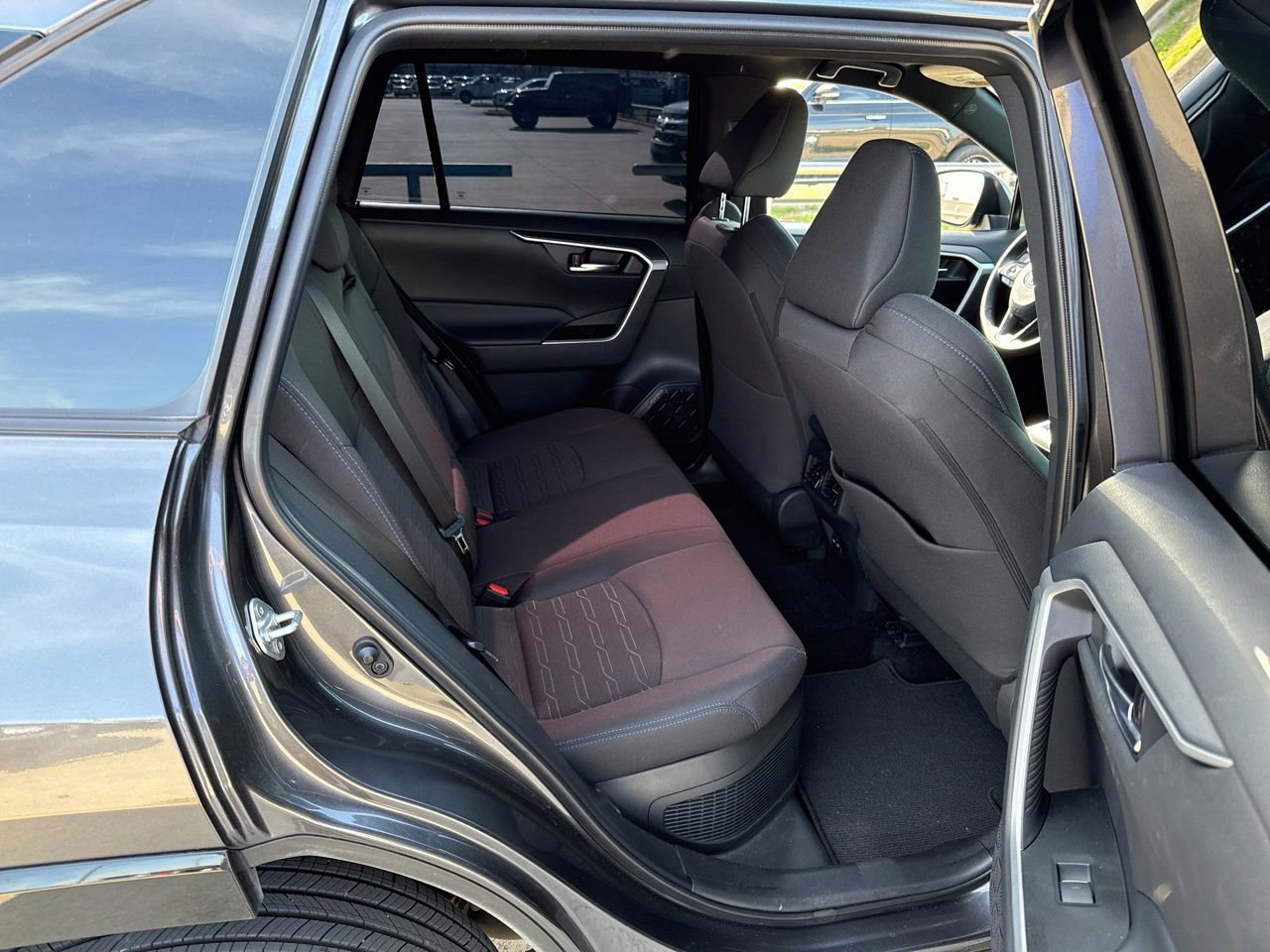 Used 2024 Toyota RAV4 SE AWD/4WD image 12