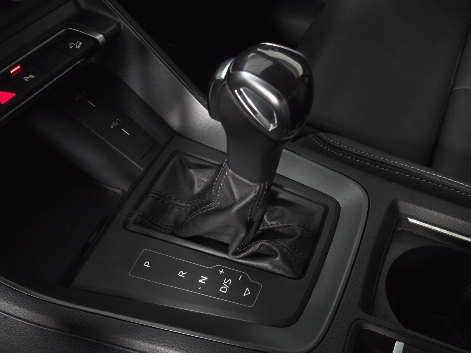 Used 2022 Audi Q3 2.0T Premium Plus w/ Premium Plus Package image 30