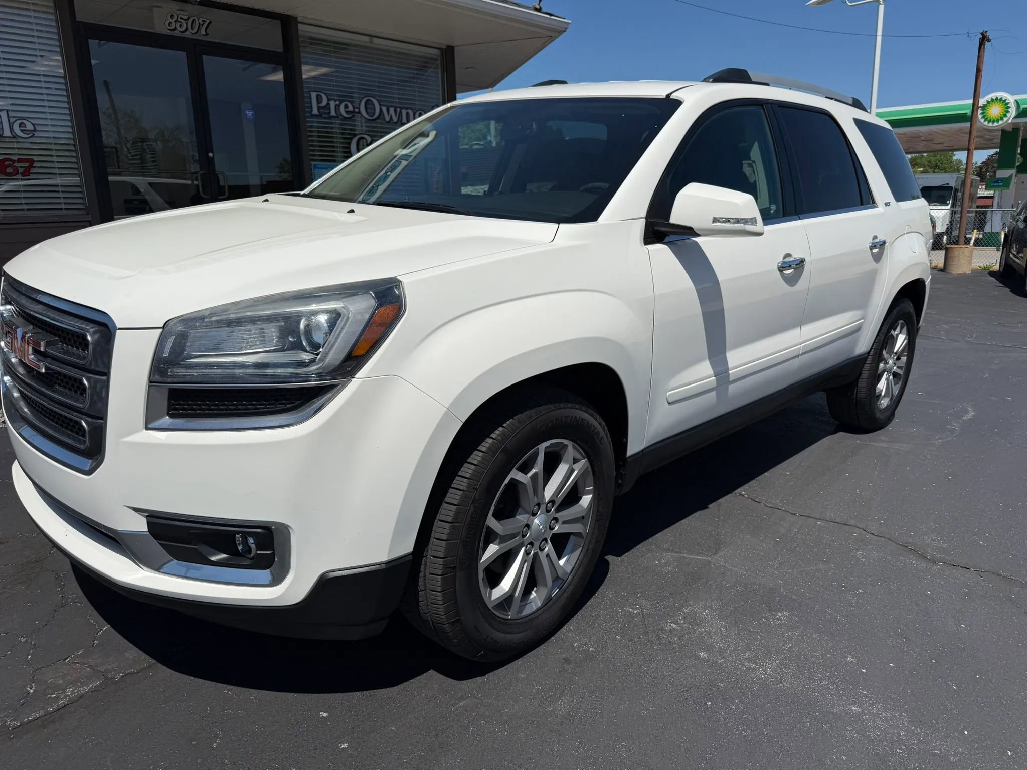 Used 2015 GMC Acadia SLT FWD image 3