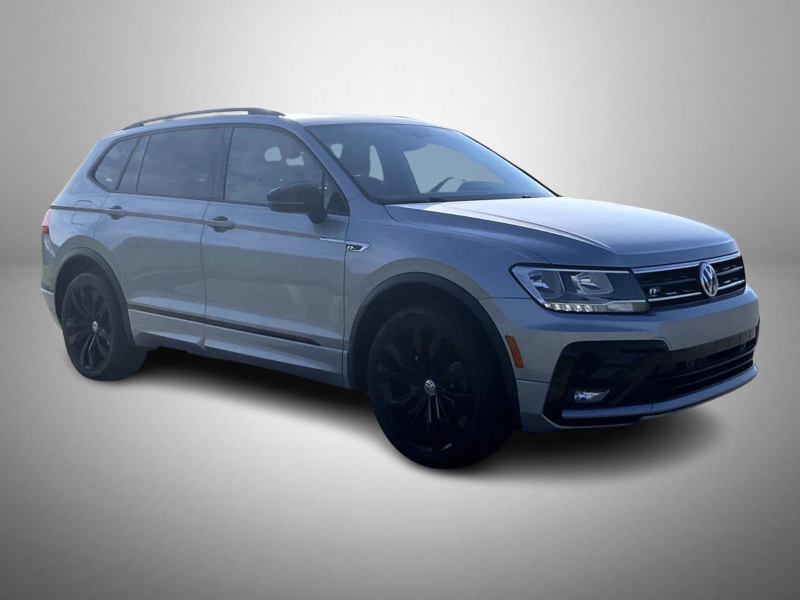 Used 2020 Volkswagen Tiguan SE R-Line FWD image 3