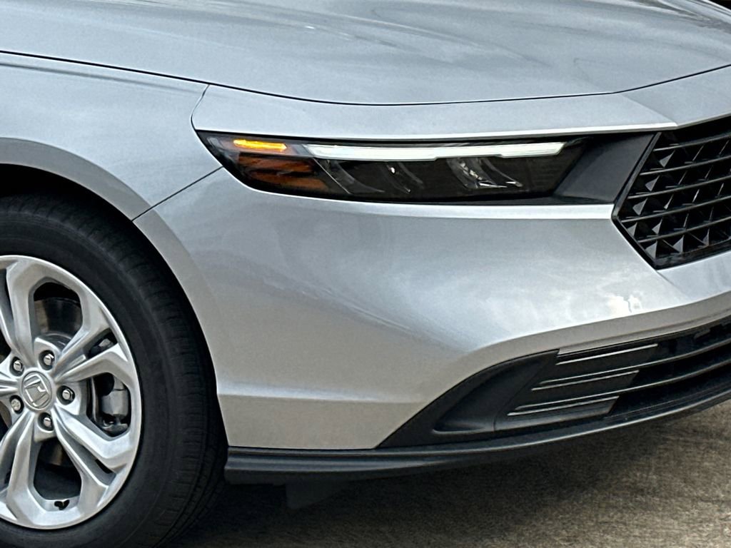 New 2025 Honda Accord LX image 4