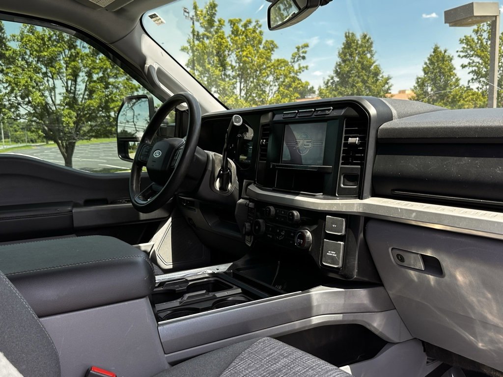 Used 2023 Ford F250 XLT w/ FX4 Off-Road Package image 19