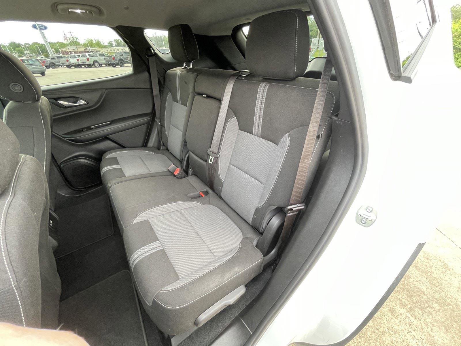 Used 2025 Chevrolet Blazer LT FWD image 31