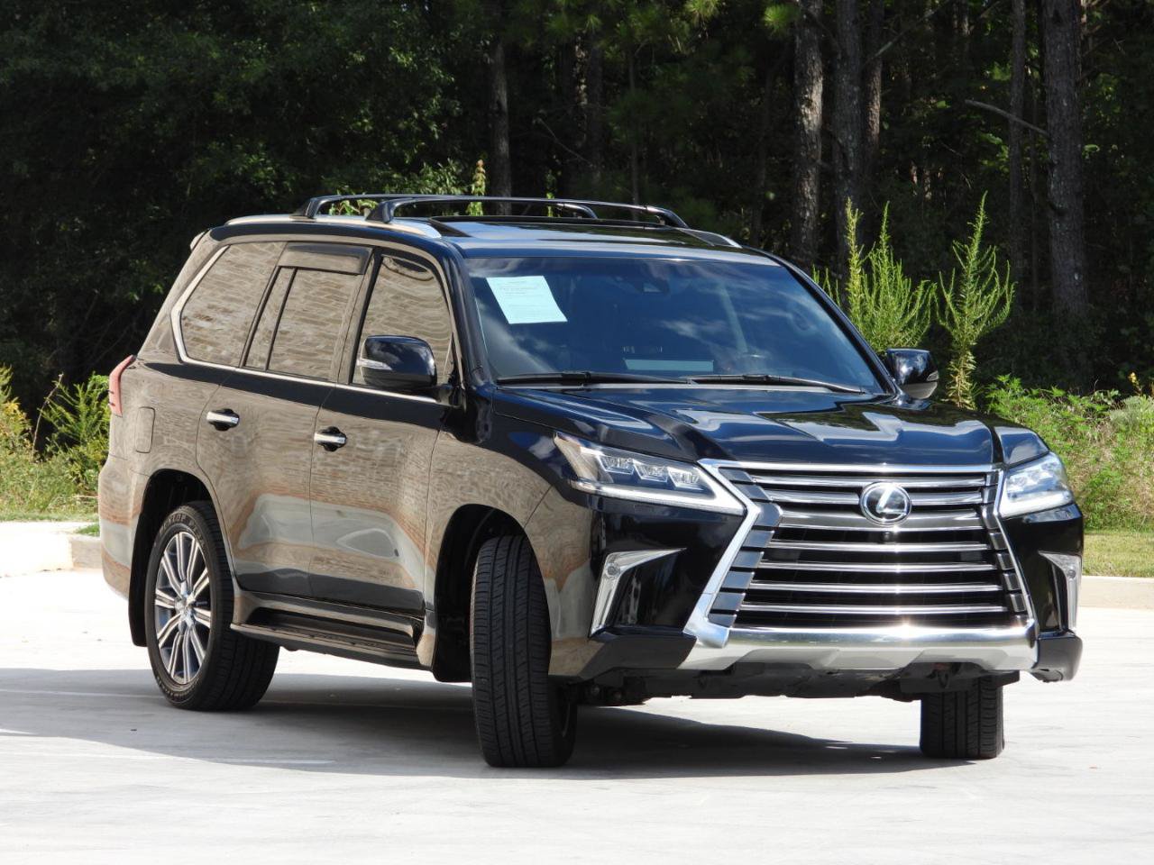 Used 2016 Lexus LX 570 4WD w/ 3rd Row & Luxury Pkg image 8