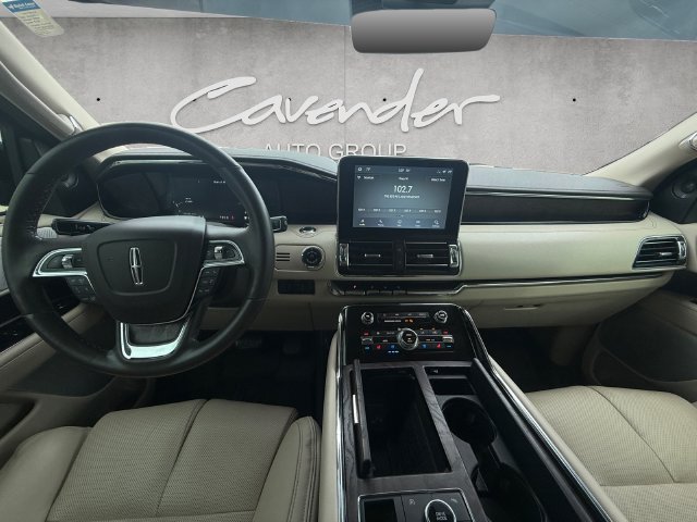 Used 2021 Lincoln Navigator Reserve w/ Luxury Package AWD/4WD image 20