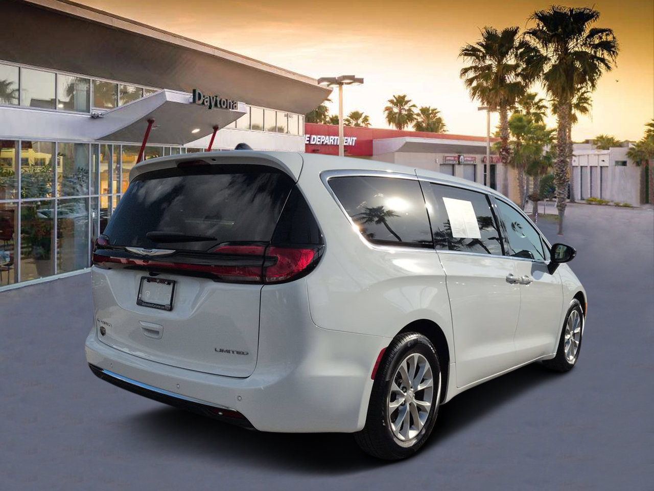 Certified 2026 Chrysler Pacifica Limited FWD image 3