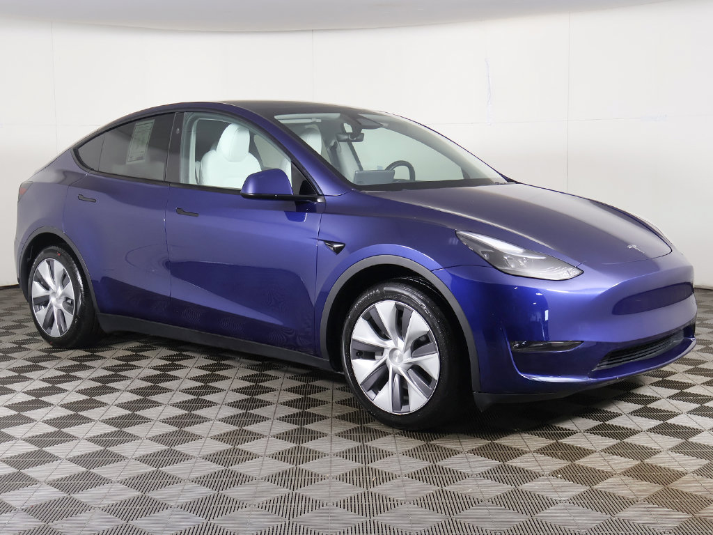 Used 2023 Tesla Model Y Long Range AWD/4WD image 2
