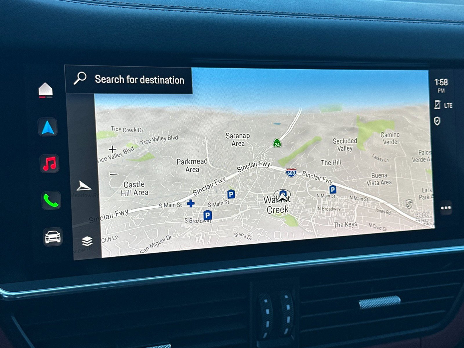 Certified 2022 Porsche Cayenne Platinum Edition image 19