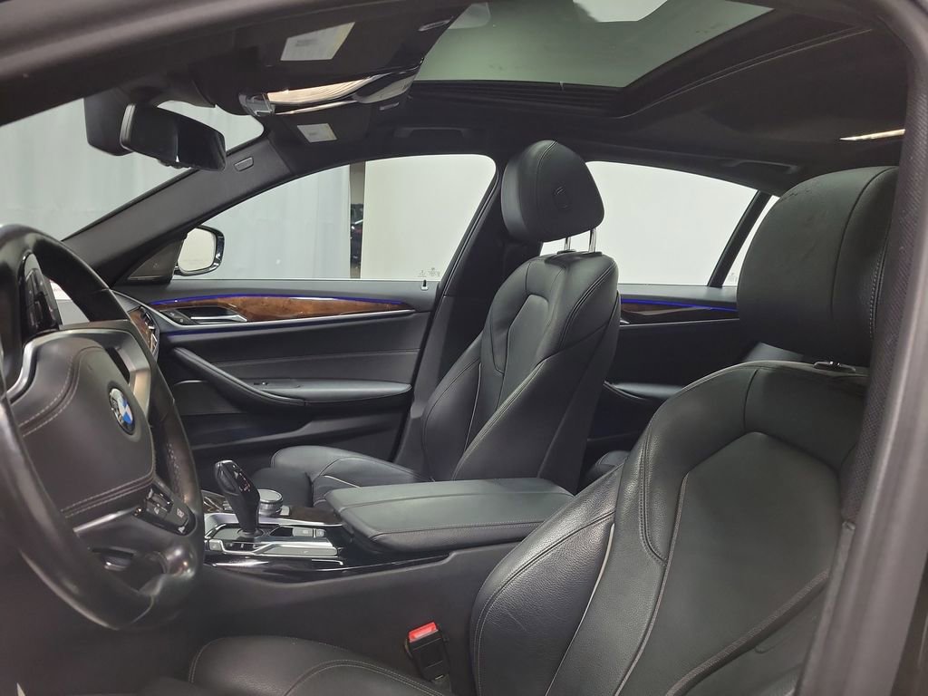 Used 2017 BMW 540i xDrive image 14