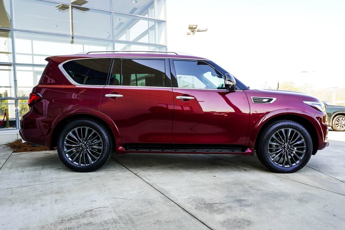 Used 2022 INFINITI QX80 Premium Select w/ Cargo Package image 6