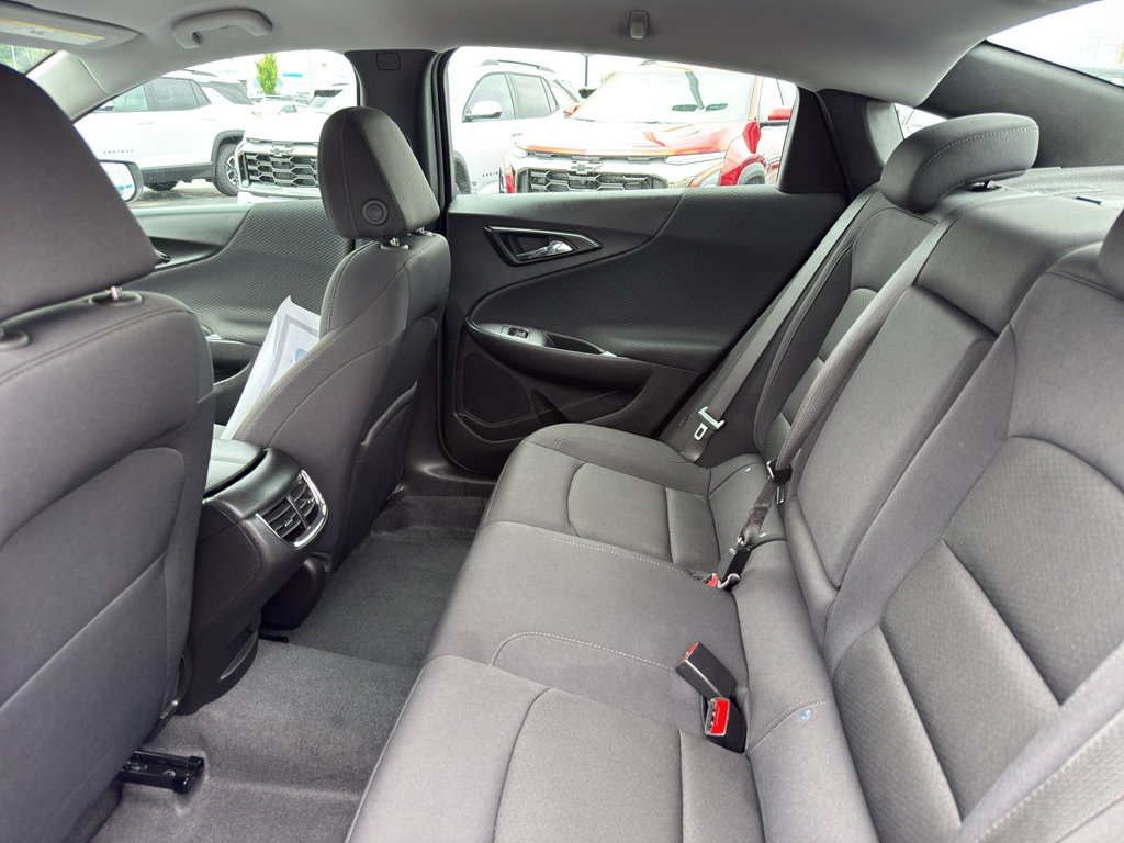 Used 2024 Chevrolet Malibu LT FWD image 32