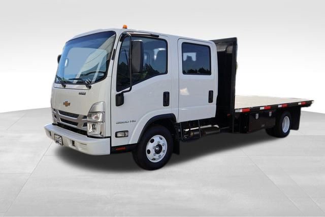 New 2025 Chevrolet Low Cab Forward image 7
