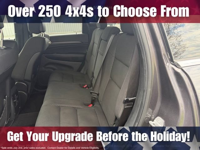 Used 2018 Jeep Grand Cherokee Laredo AWD/4WD image 15