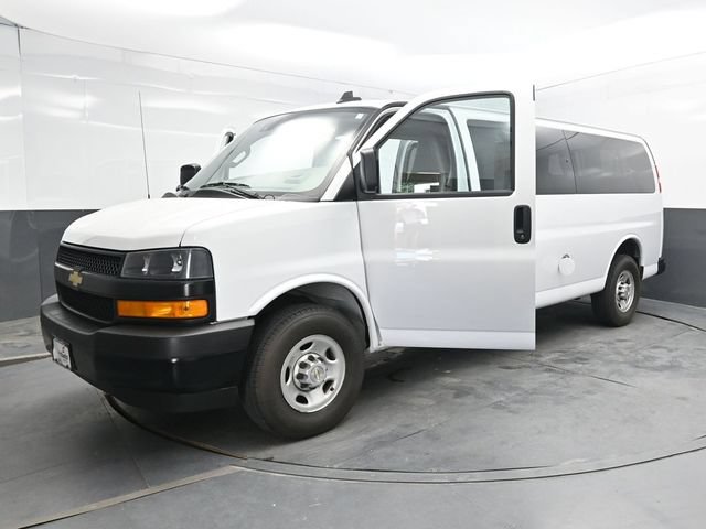 Used 2024 Chevrolet Express 3500 LS RWD image 43