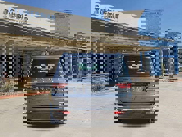 Used 2023 Jeep Wagoneer Series III w/ Convenience Group I image 6