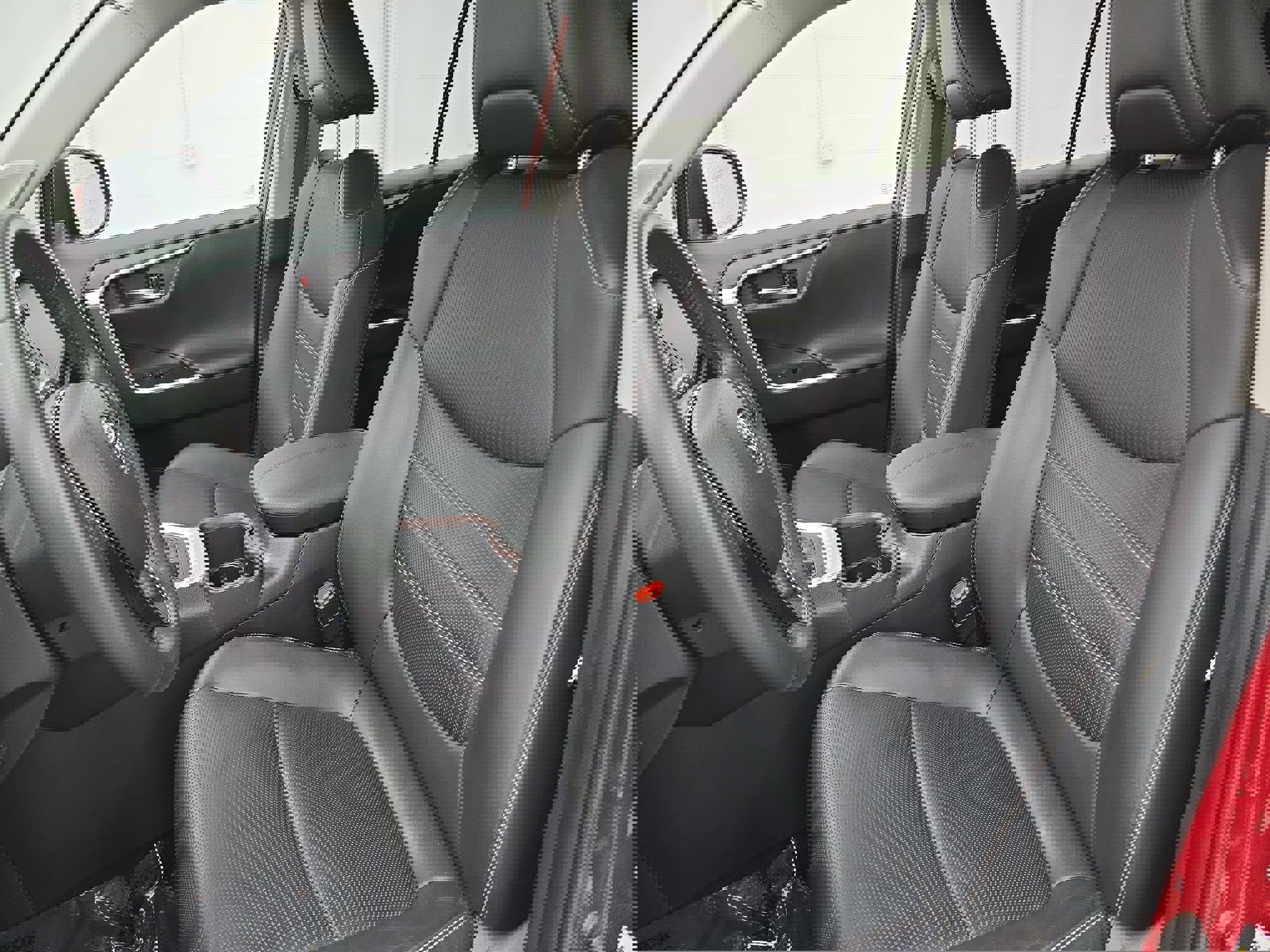 Used 2022 Toyota RAV4 Limited image 15