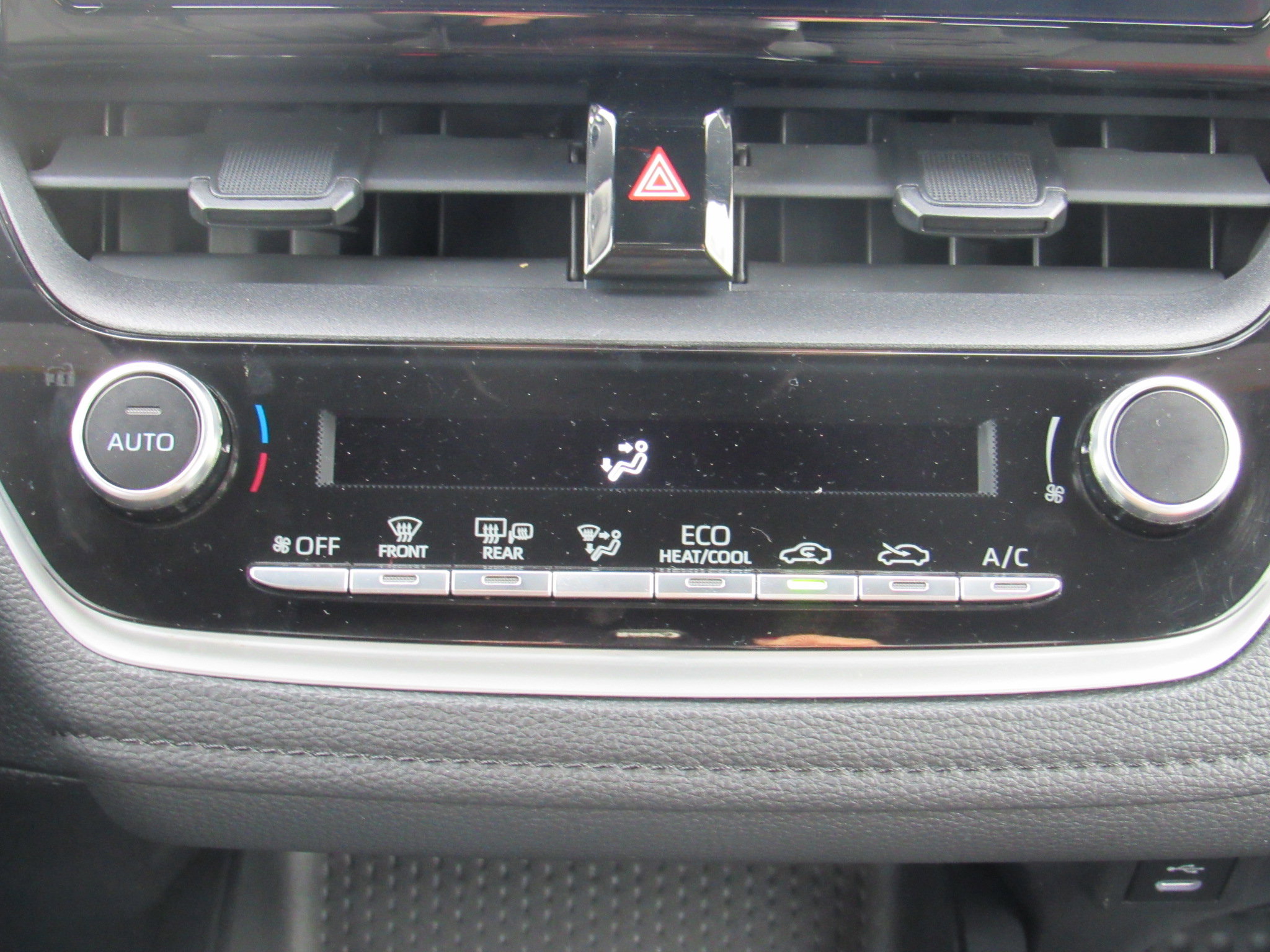 Used 2023 Toyota Corolla SE image 26