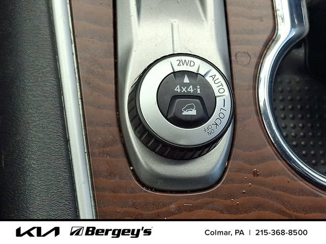 Used 2018 Nissan Pathfinder Platinum AWD/4WD image 30