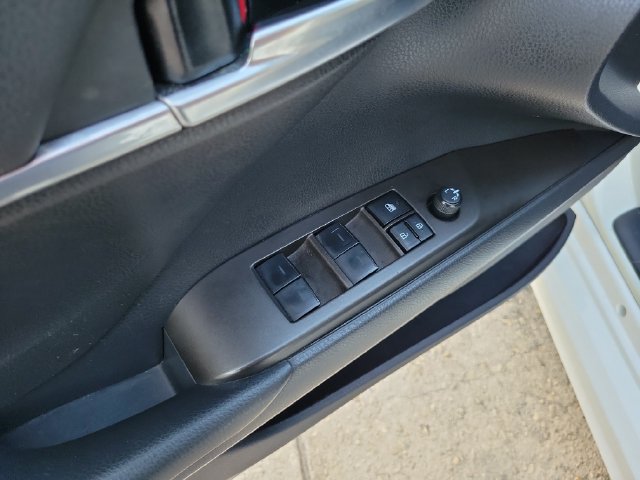 Used 2023 Toyota Camry SE AWD/4WD image 12