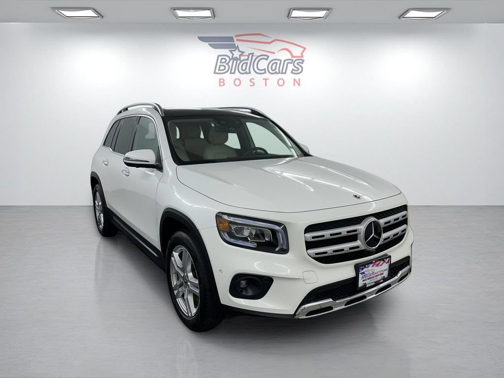 Used 2022 Mercedes-Benz GLB 250 4MATIC image 3