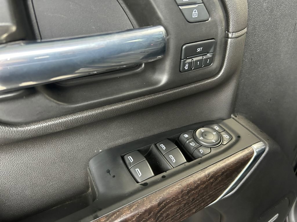 Used 2023 GMC Sierra 3500 Denali image 23