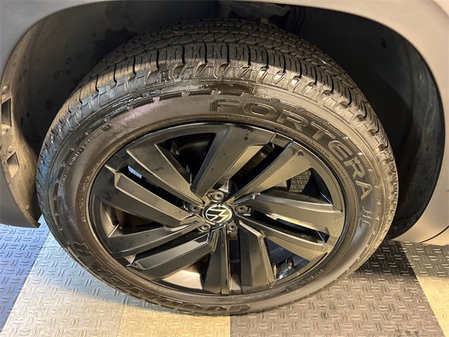 Certified 2023 Volkswagen Atlas Cross Sport SE image 9