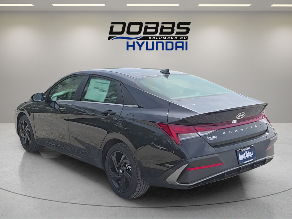 New 2026 Hyundai Elantra SEL Sport Premium FWD image 3