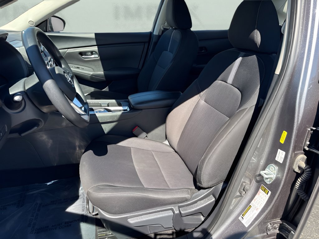 Used 2025 Nissan Sentra SV FWD image 9