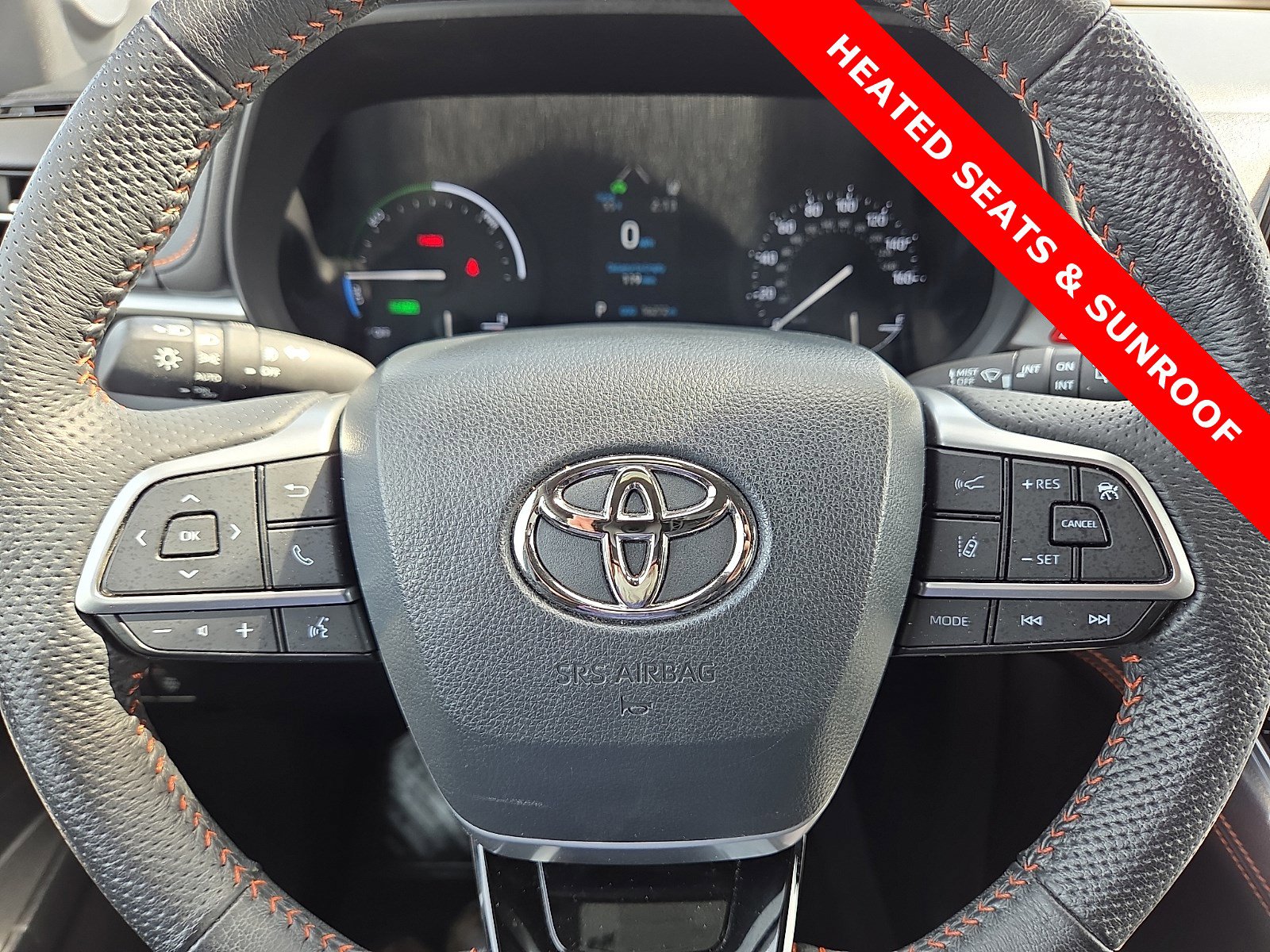 Used 2023 Toyota Sienna XSE w/ XSE Plus Package image 24