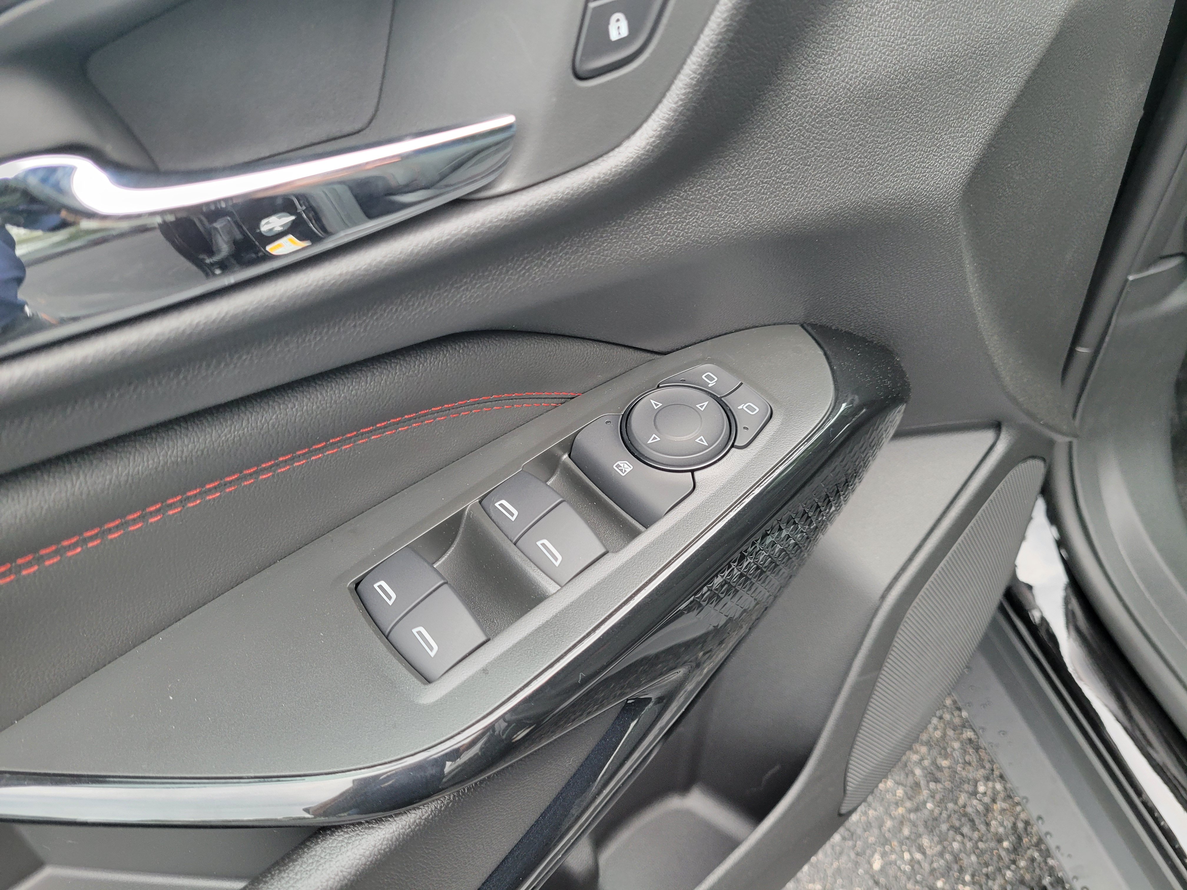 New 2026 Chevrolet Trax RS w/ Driver Confidence Package FWD image 23