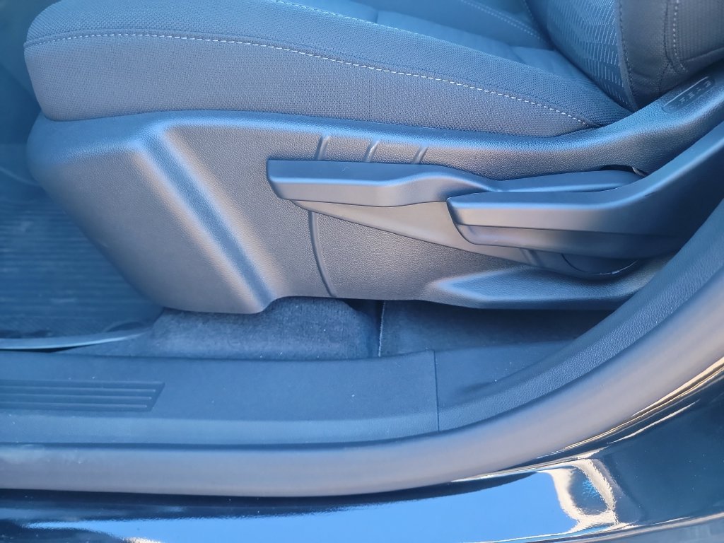 New 2027 Chevrolet Equinox LT w/ LPO, Floor Liner Package AWD/4WD image 27