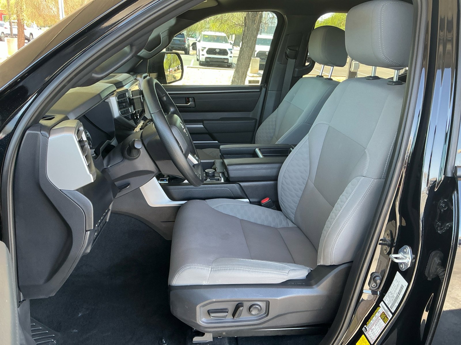 Used 2025 Toyota Tundra SR5 AWD/4WD image 14